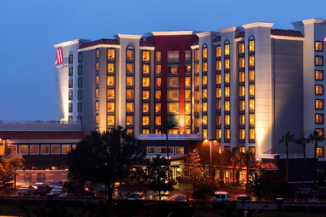 เซนต์ปีเตอร์สเบิร์ก แมริออท เคลียร์วอเตอร์ Hotel ภายนอก รูปภาพ